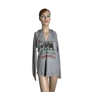 Cali Love Heritage Pullover Sweater Size Large